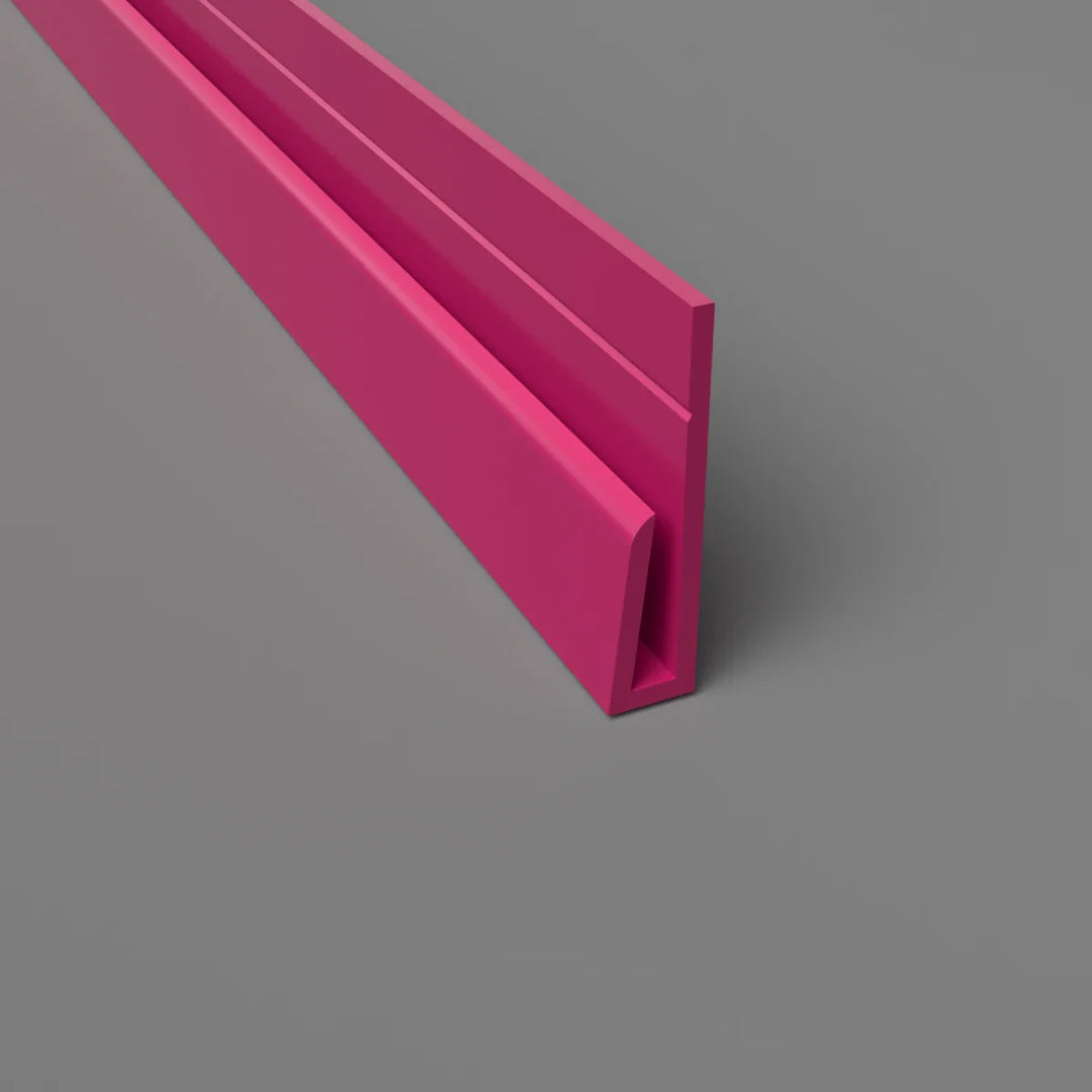 Profil de bord en PVC rose, longueur 3050mm, finition satinée pour plaques hygiéniques jusqu’à 3mm.